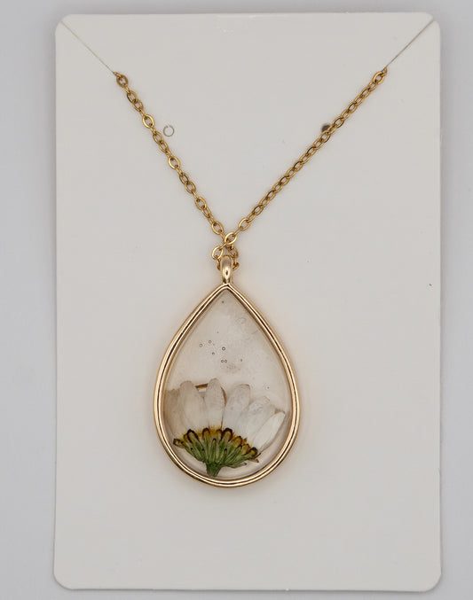 Pressed Daisy Teardrop Necklace – 24K Gold Plated