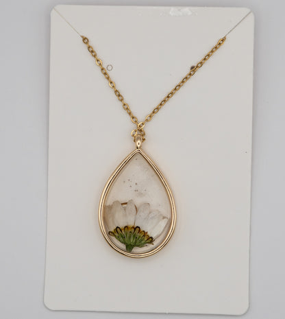 Pressed Daisy Teardrop Necklace – 24K Gold Plated