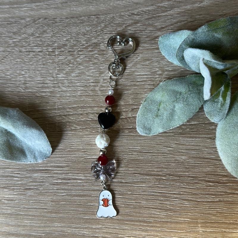 Ghostie Pumpkin Keychain Handmade Beaded Enamel Ghost with Pumpkin Charm Durable Hardware Perfect for Halloween Lovers Spooky Cute Aesthetic Fans