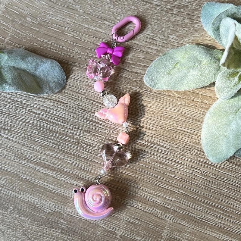 Kawaii Pink Snail Keychain Handmade Beaded Charm with Pastel Aesthetic Beads Durable Hardware Perfect for Nature Lovers & Kawaii Fans
